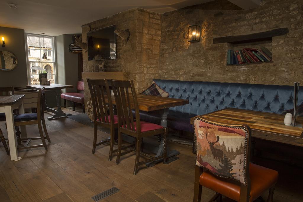 The Golden Pheasant Hotel Burford Esterno foto