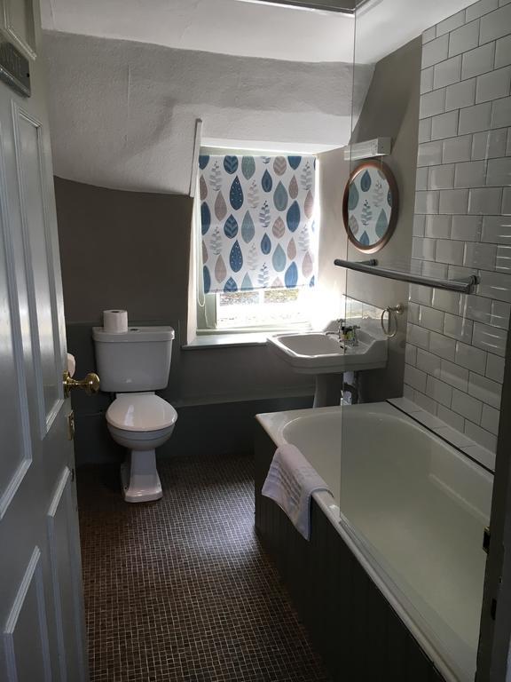 The Golden Pheasant Hotel Burford Esterno foto